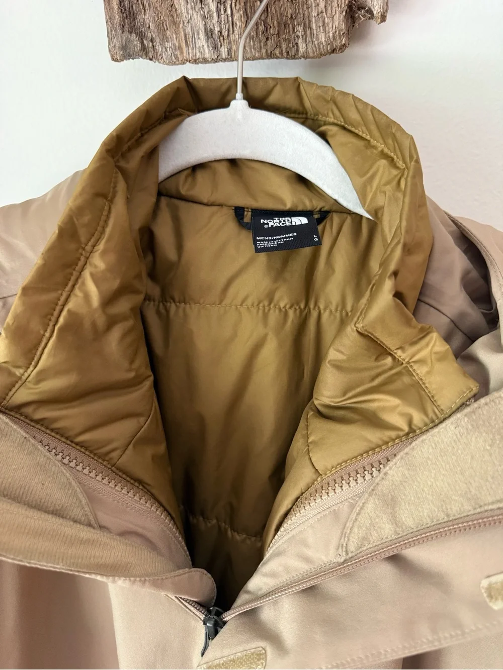 The North Face Men’s Tan Hooded Insulated Jacket Size Large Outdoor Winter Coat